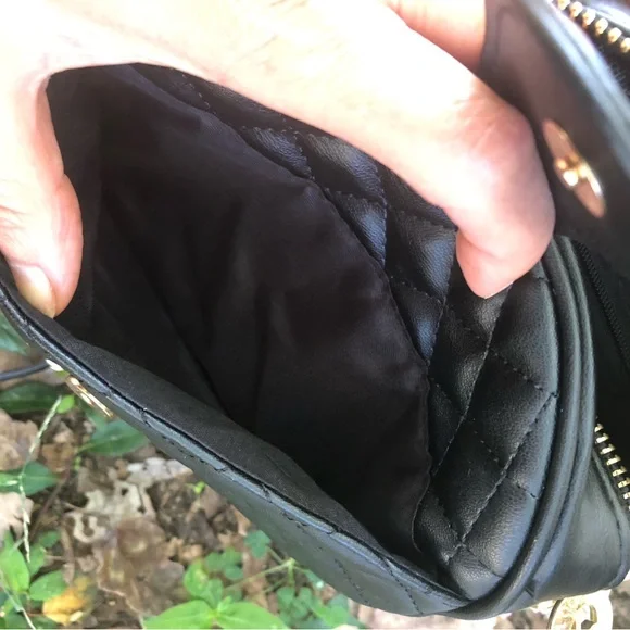 NWT Valentino Orlandi Zip Crossbody-Black-Designed in Italy 🇮🇹 - Picture 10 of 10